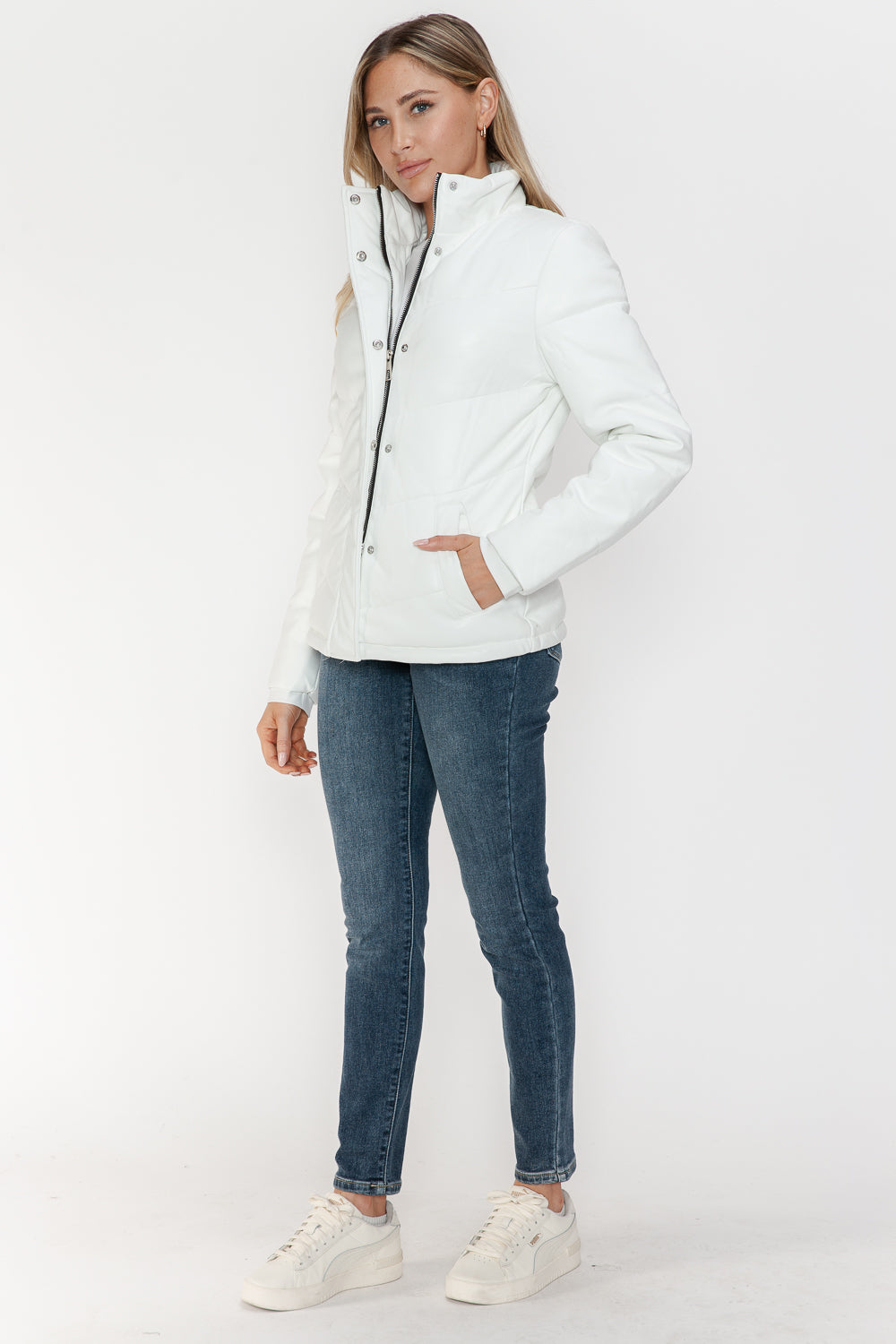 Aspen Pocketed Zip Up Turtleneck Puffer Coat - White