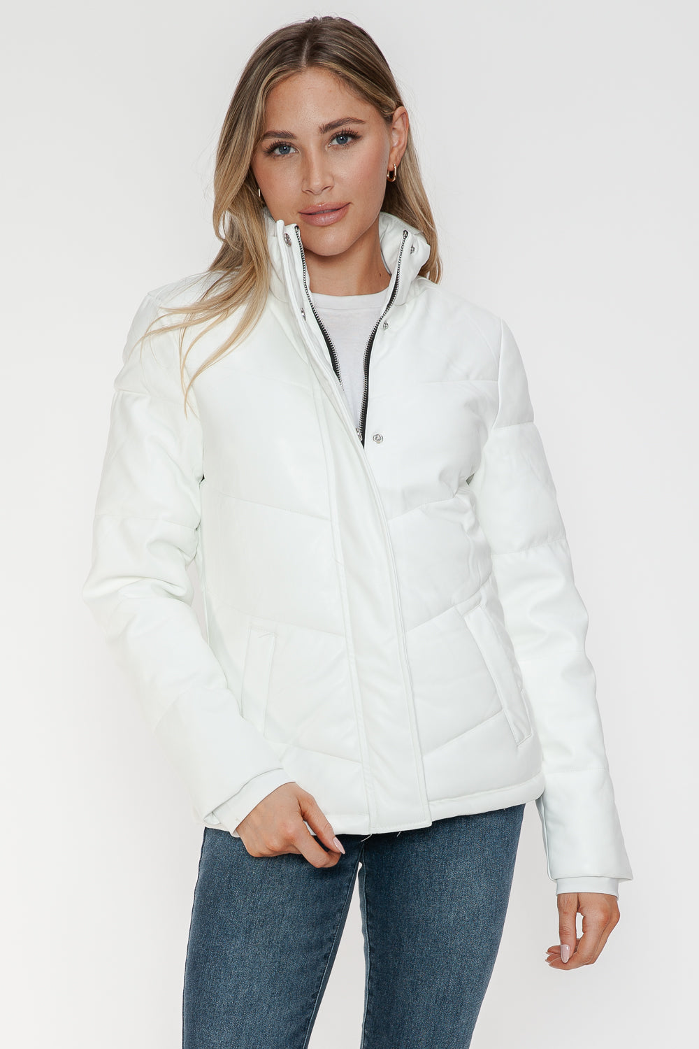 Aspen Pocketed Zip Up Turtleneck Puffer Coat - White